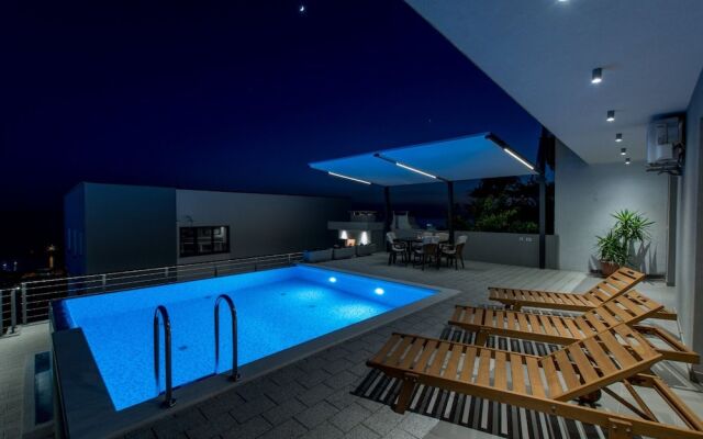Stan - With Pool - A1