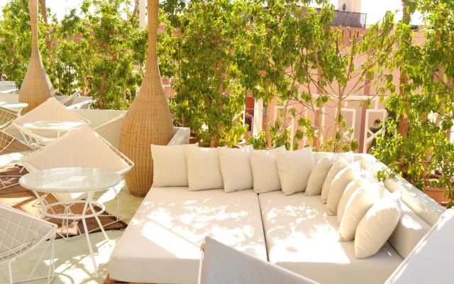 Bab Hotel