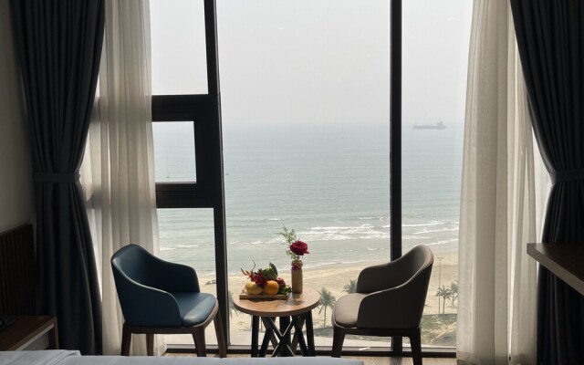 Mangata Beachfront Hotel