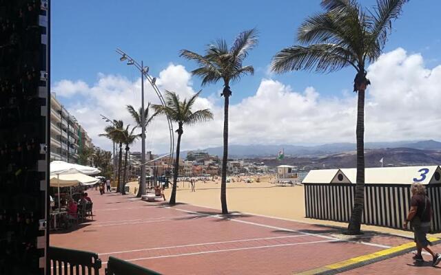 Charming 2 rooms Apartment, 3 beds, 8 min walk to Las Canteras Beach