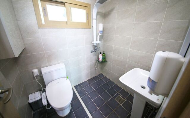 Peter Pan Guesthouse - Hostel