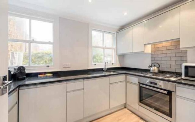 Luxury and Large Private Maisonette