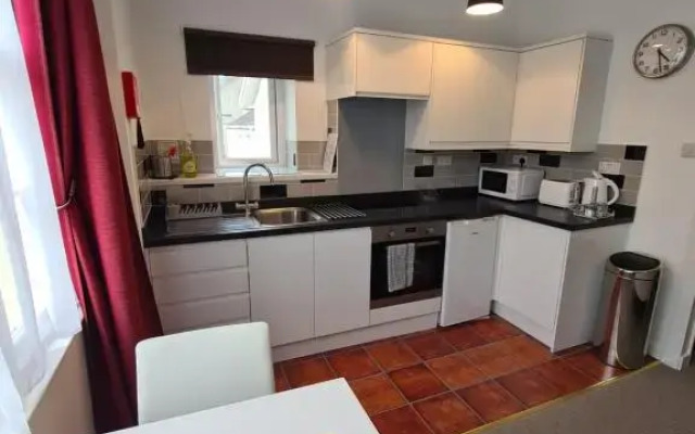 Meadowside Holiday Apartments