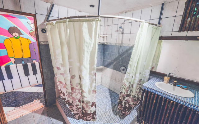Pura Vida Hostel