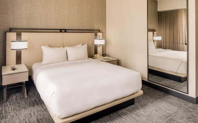 DoubleTree by Hilton Hotel & Suites Jersey City