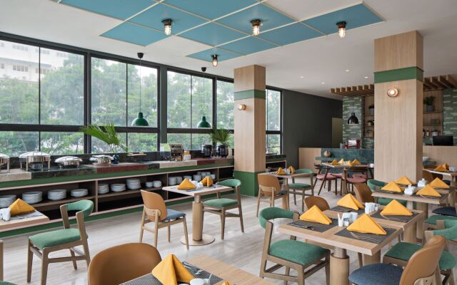 Maxonehotels.Com @ Kota Harapan Indah Bekasi