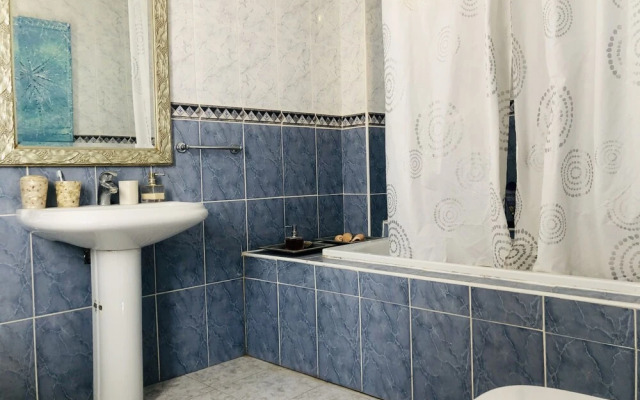 Charming 3-bed House in Guaro, Málaga