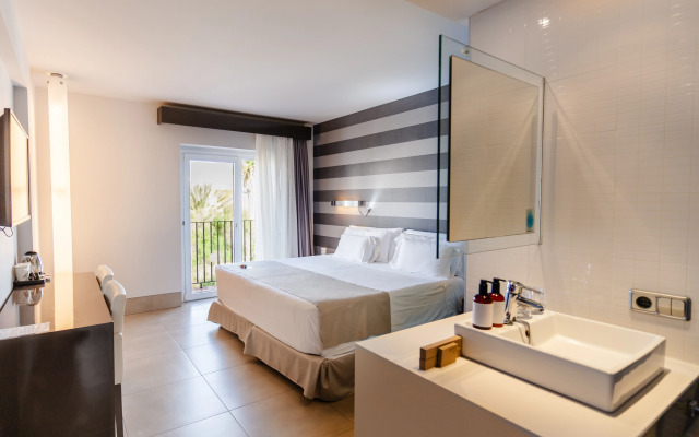 Barceló Hamilton Menorca - Adults Only