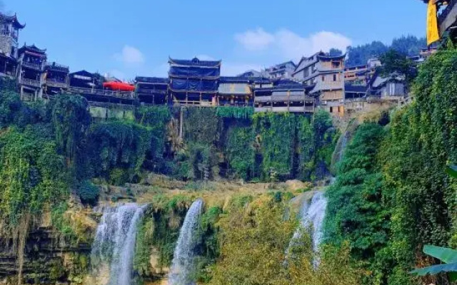 Tuwang Palace Waterfall Inn