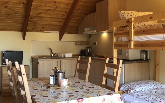 Alpine Stag Lodge Unit 1 – Guest Rooms – Merrijig