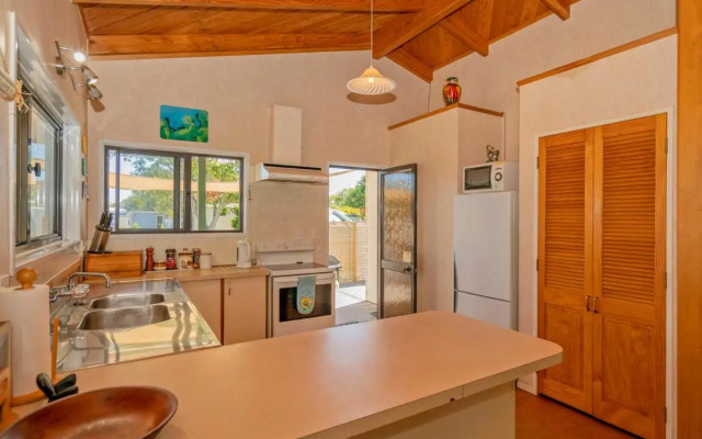 Oyster Bliss - Cooks Beach Holiday Home