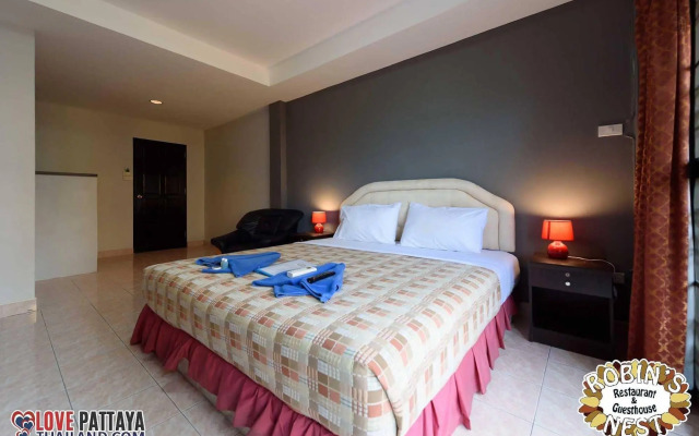 Robin’s Nest Guesthouse & Restaurant