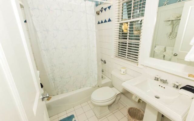 Bella Luna by RedAwning