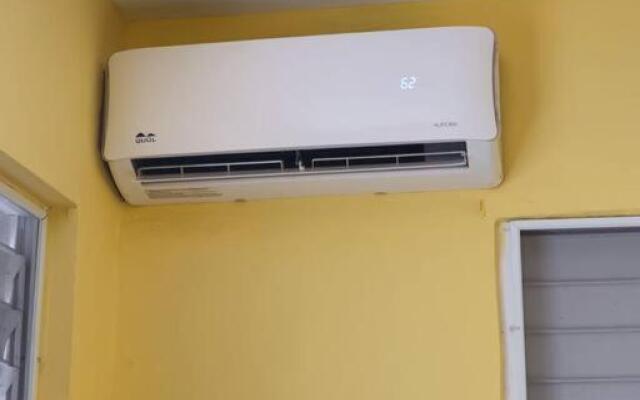 King bed, cozy one-bedroom apartment/ private deck