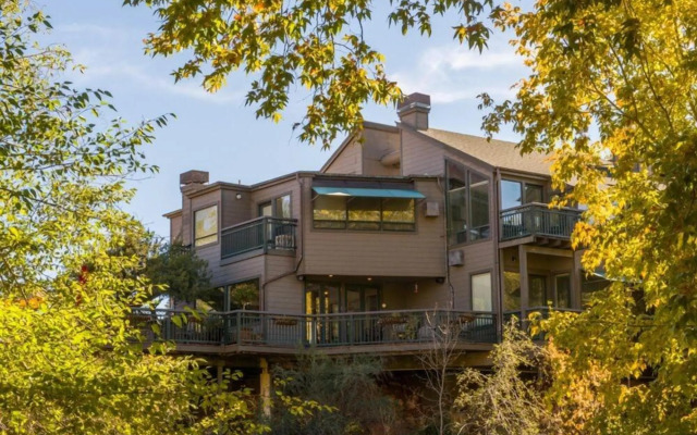 The Inn Above Oak Creek