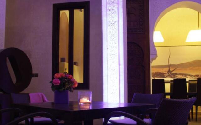 Riad Charlott'