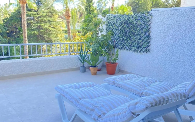 Luminoso apartamento en segunda línea playa 438