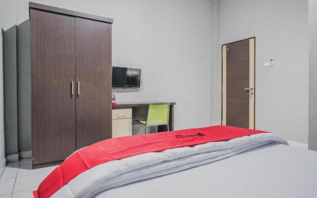 RedDoorz @ Jalan Hayam Wuruk Lampung 2