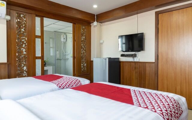 OYO 736 Green Poshtel