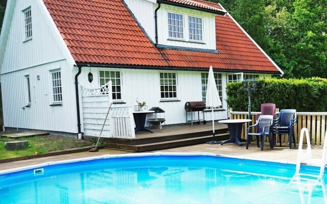 4 Star Holiday Home in Fjällbacka