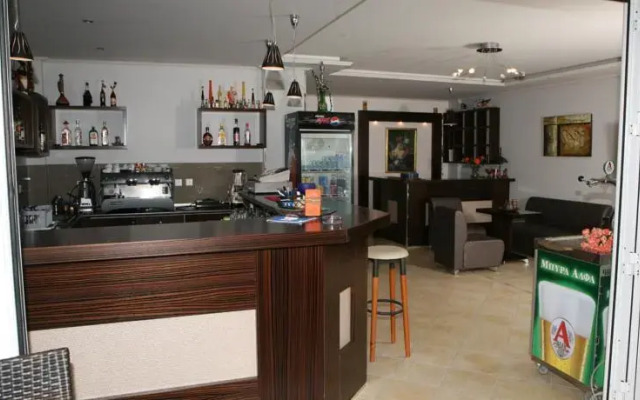 Atlon Hotel