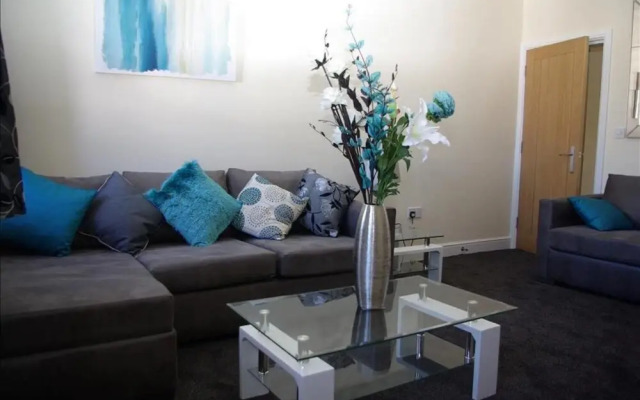 The Roaches Suite - Premier Serviced Accommodation