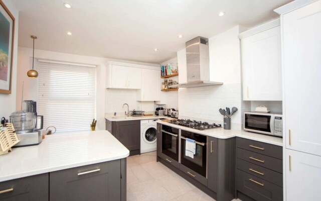 Modern and Chic 2 Bedroom in Bristol