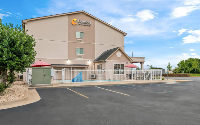 Comfort Inn & Suites Tuscumbia - Muscle Shoals