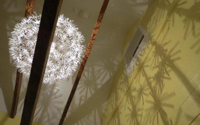 The Old Salt Box Co. - Daisy's Place