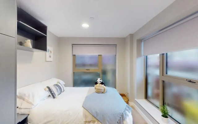 Student Only Exchange Court