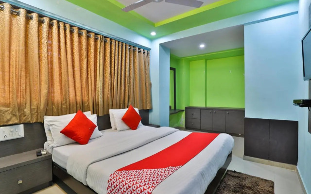 OYO Premium Law Garden C G Road