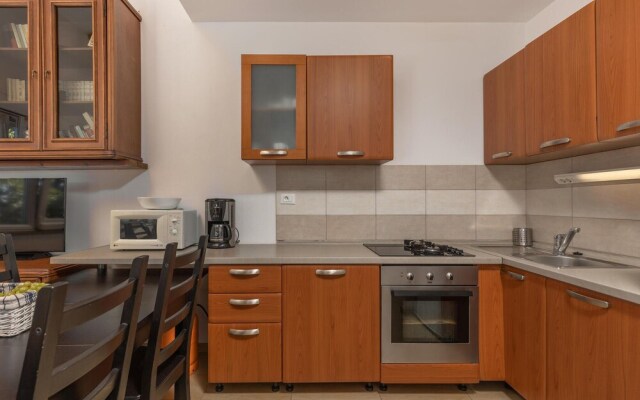 Stunning Home in Njivice With Wifi and 2 Bedrooms
