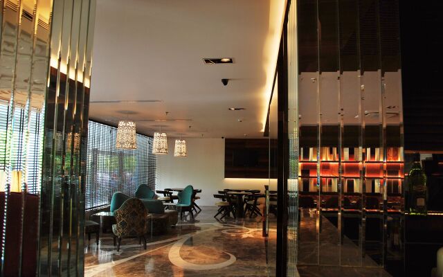 Maya Hotel