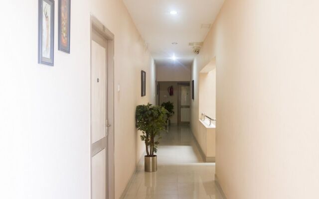 OYO 5045 Apartment NKS Leo Inn