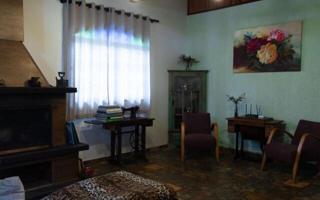 Otima chacara com lazer completo em Mairinque SP