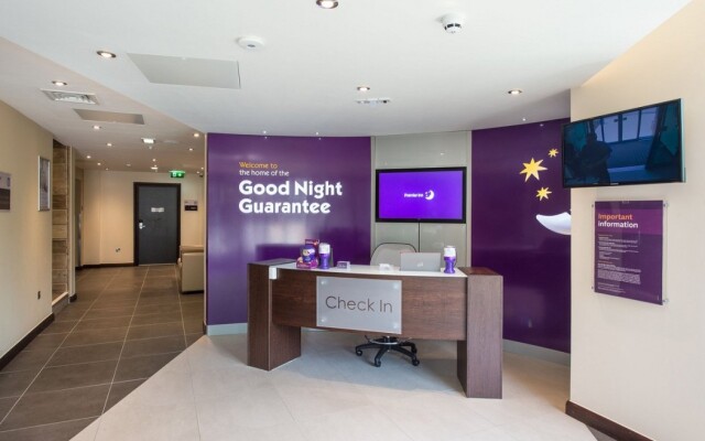 Premier Inn Farnborough Town Centre