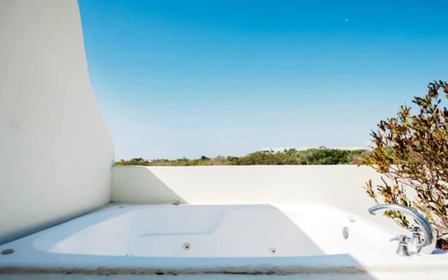 Meridian Condominium by ChezPlaya