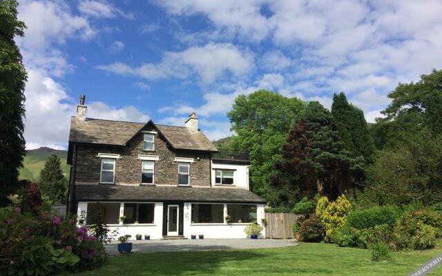 Lake View Country House