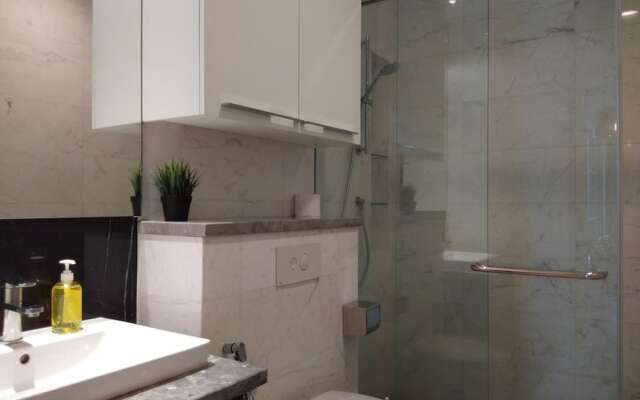 KL Platinum Suites by SNC