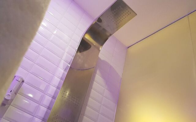 J Icon Hip Hotel