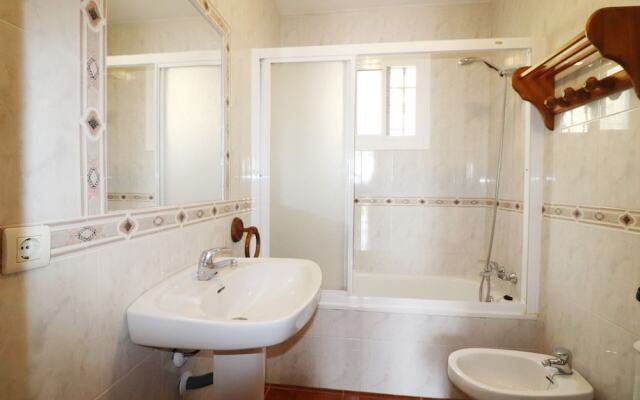 1143 Villa Serymar