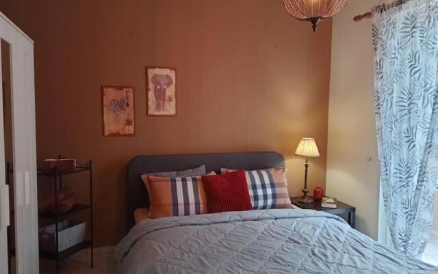 Central Artistic 2-Bedroom Apartment
