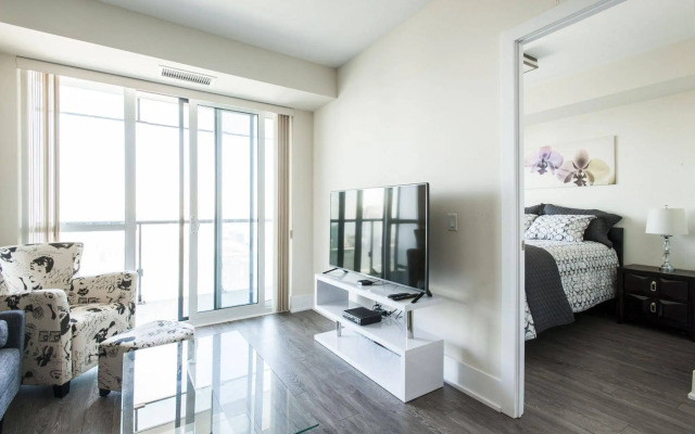 Velvet Stays – CN Tower and Convention Center