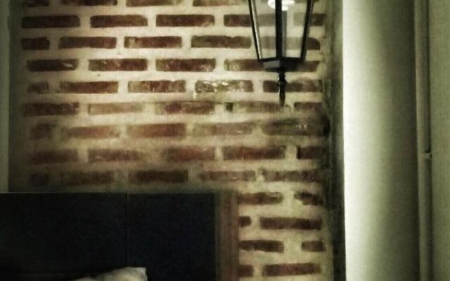 Ora House