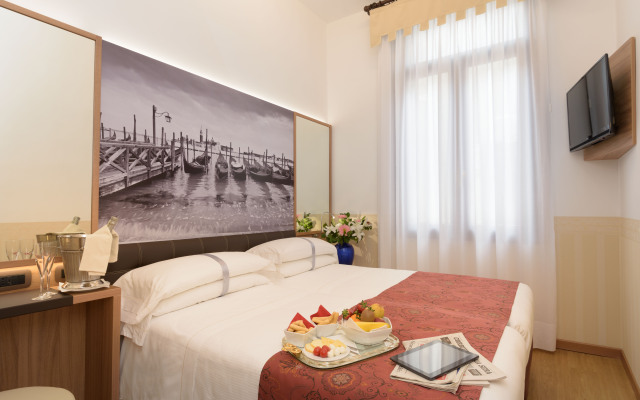 Unahotels Ala Venezia - Adults Only