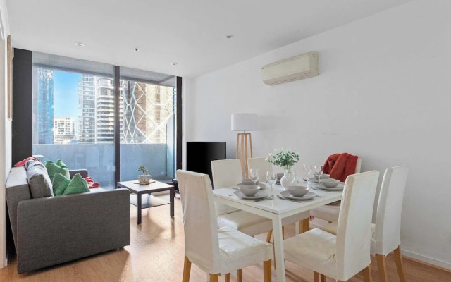 Central 2BR Apt by Melbourne Central, City Views – Guest Rooms – Melbourne