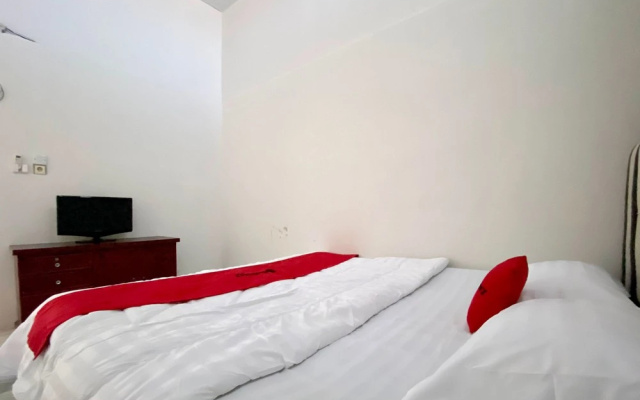 RedDoorz Syariah near RSU Sylvani Binjai – Guest Rooms – Binjai