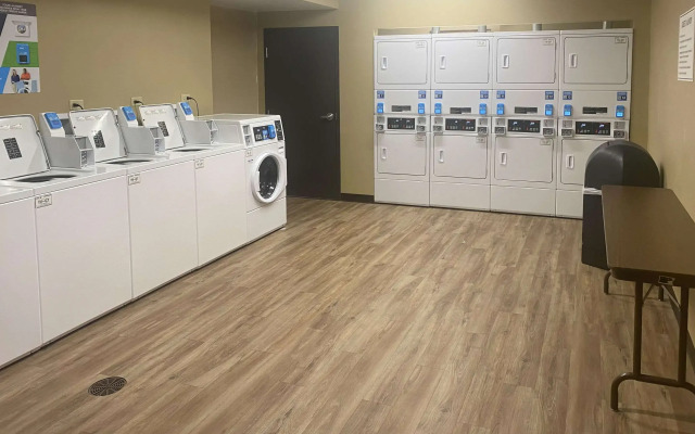 Suburban Studios Arlington Heights – Elk Grove