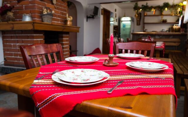 Aseva House Family Hotel