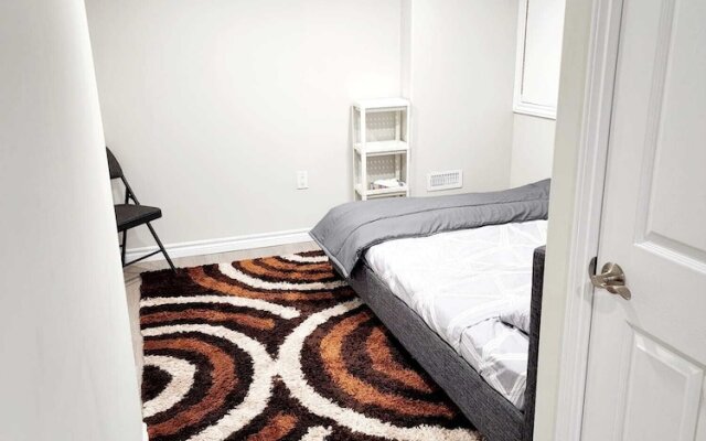 Stunning - Basement Apt in Barrie